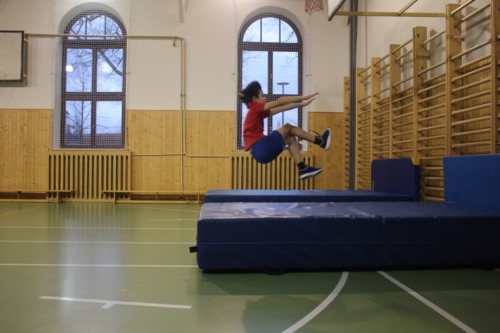 nacvik skok unor 2020 180